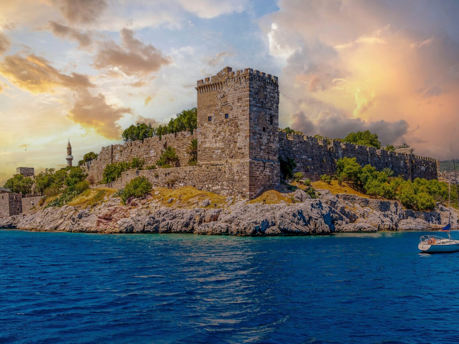 Bodrum,Castle,View,From,Sea,In,Turkey