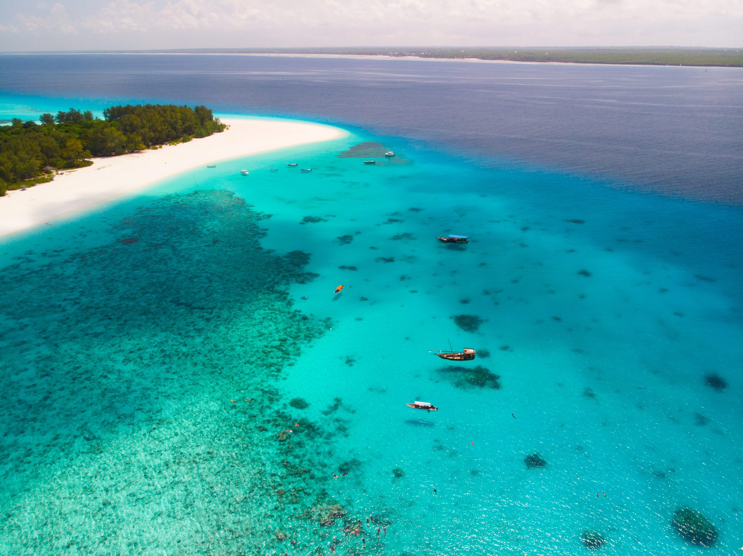 Aerial,View,Of,Mnemba,Atoll,In,Zanzibar