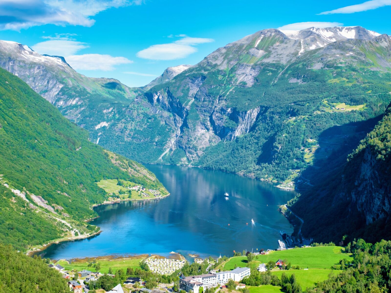 A,Picturesque,View,Of,A,Serene,Norwegian,Fjord,Nestled,Between