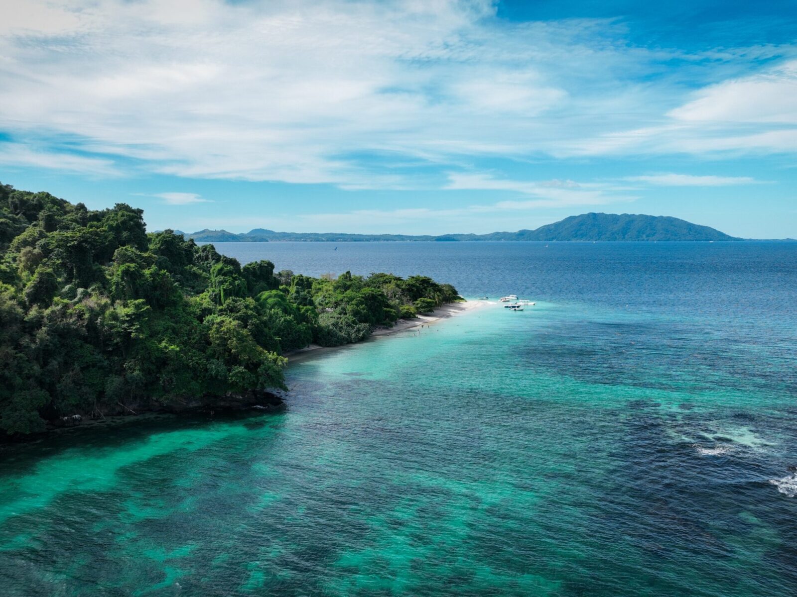 Aerial,View,Of,Nosy,Tanikely,Island,In,Madagascar,Showcasing,Crystal-clear