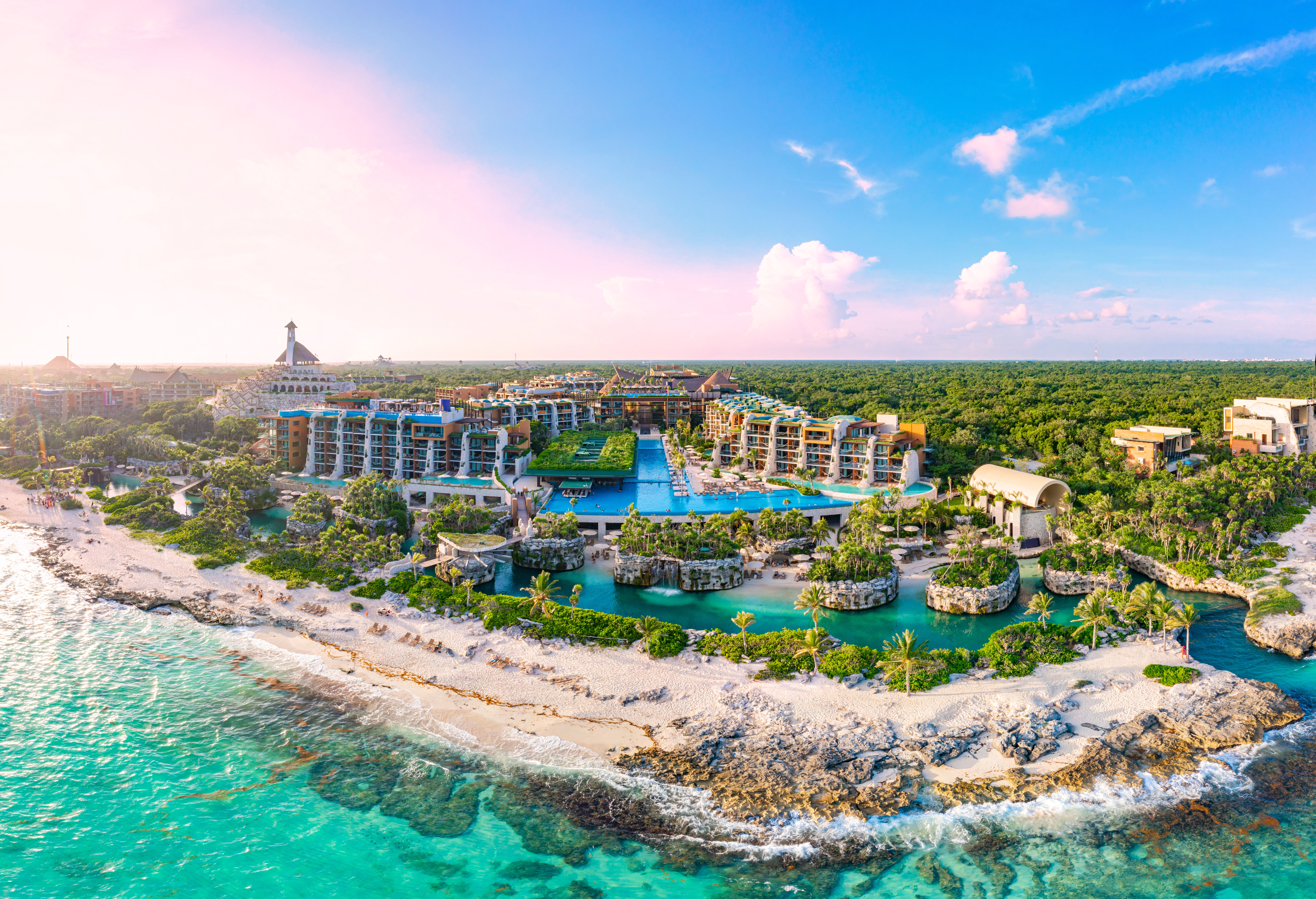 Aerial,Tour,Over,A,Luxurious,5-star,Hotel,Resort,Next,To