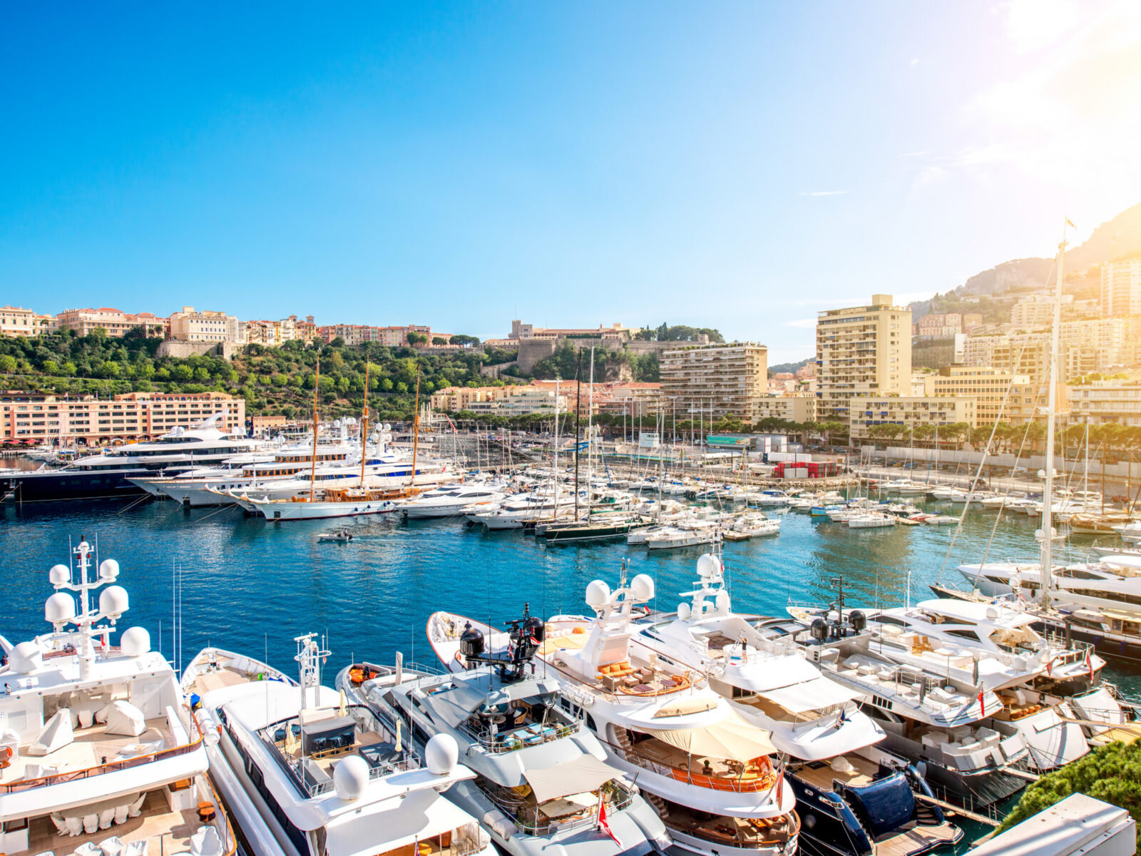 Landscape,View,On,The,Bay,With,Luxury,Yachts,On,The