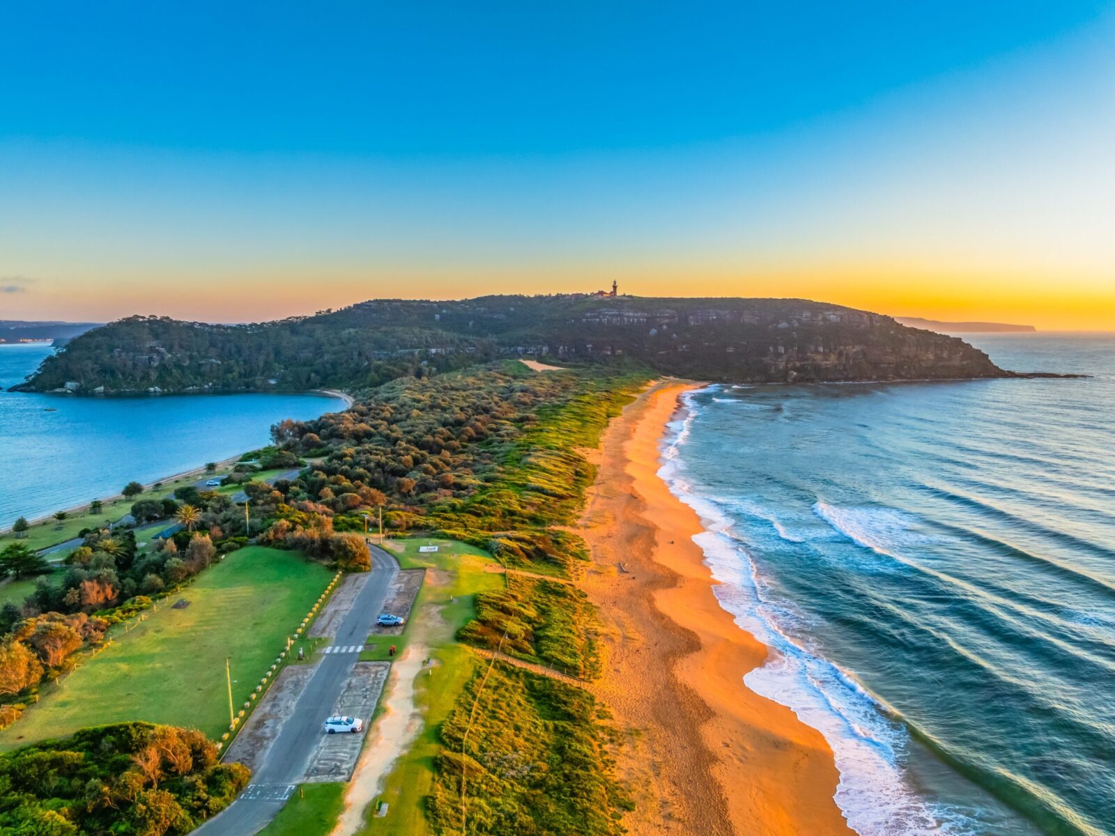 Peaceful,Coastal,Sunrise,Under,Clear,Skies,At,Palm,Beach,On