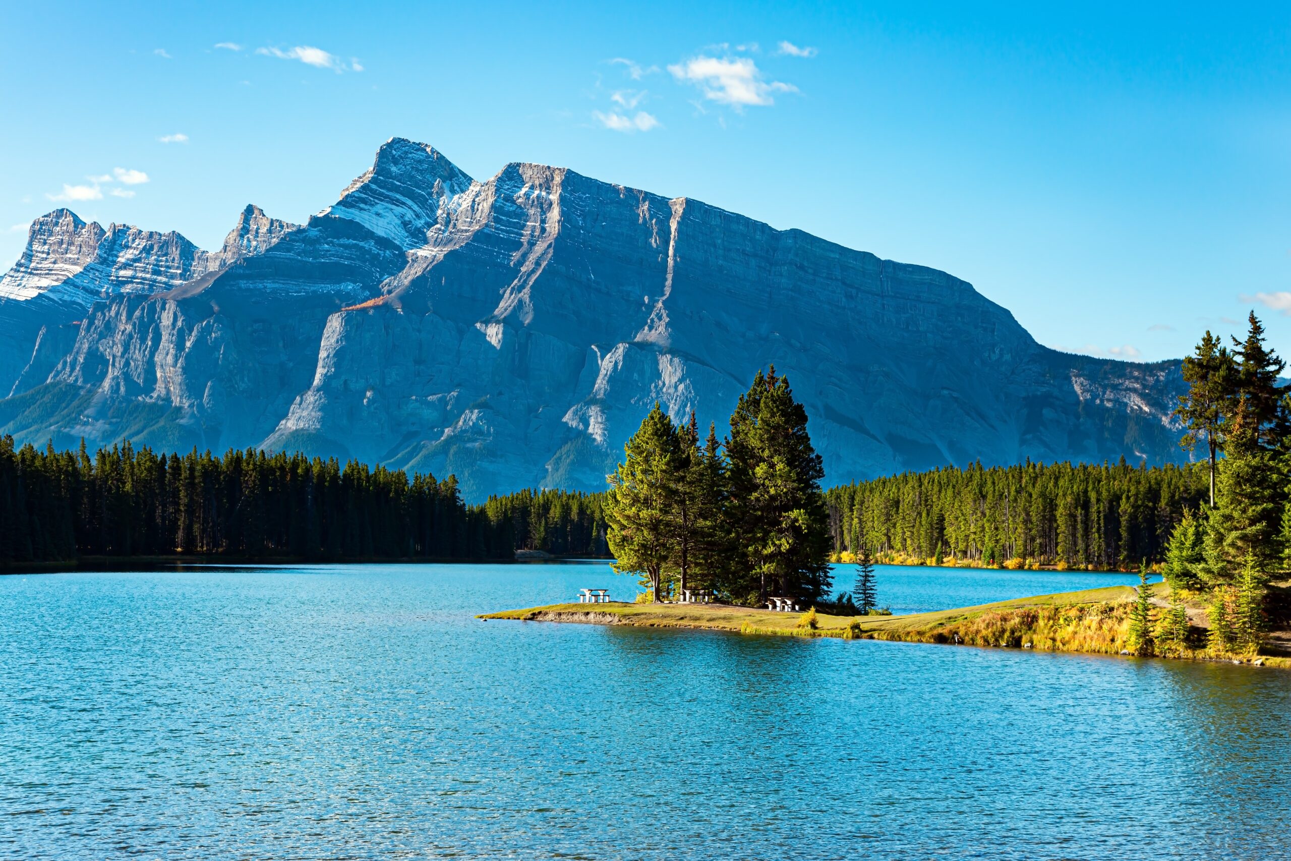 The,Famous,Rocky,Mountains,,Two,Jack,Lake.,Small,Picturesque,Island