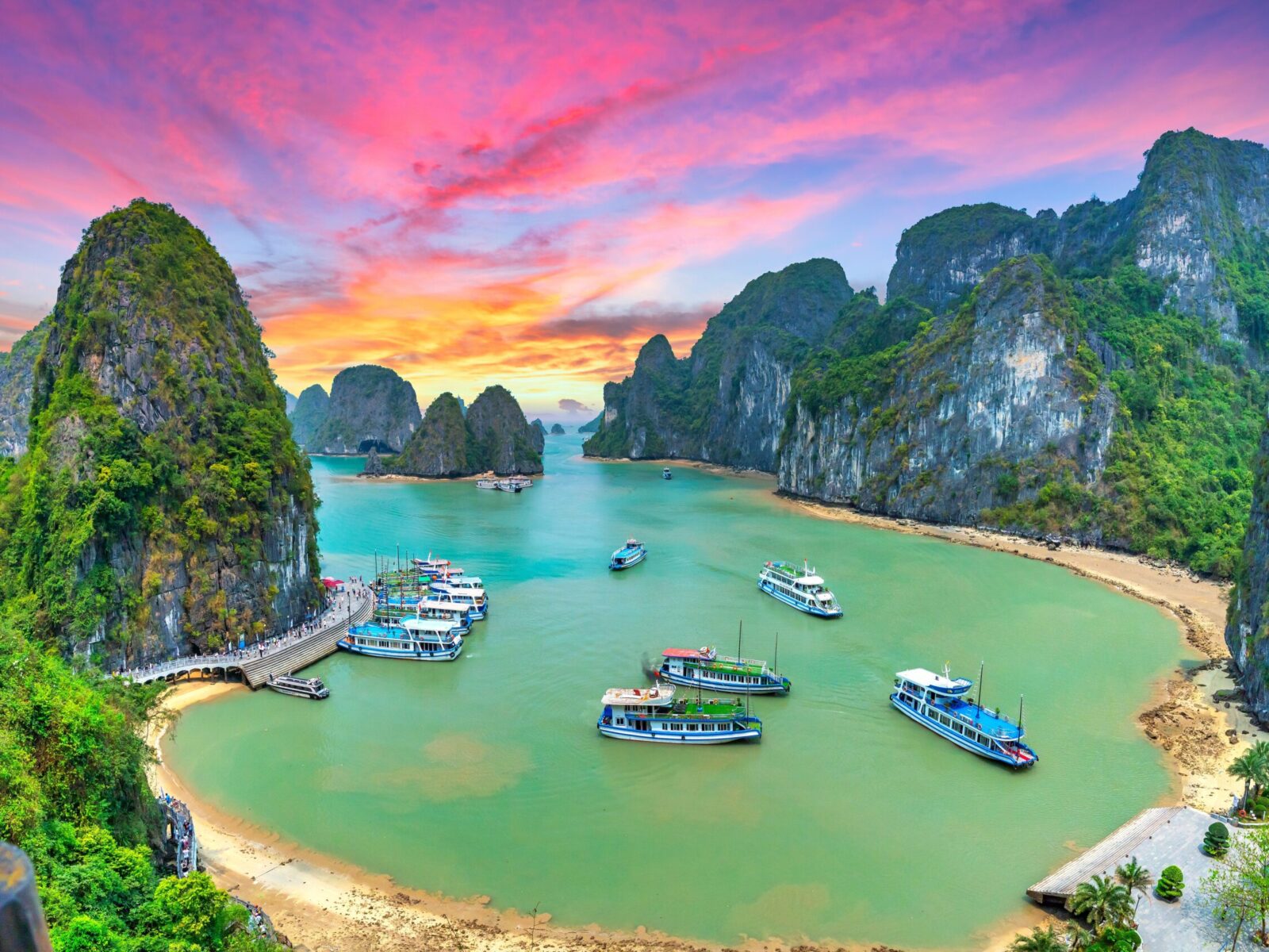 Dreamy,Sunset,Landscape,Halong,Bay,,Vietnam,View,From,Adove.,This
