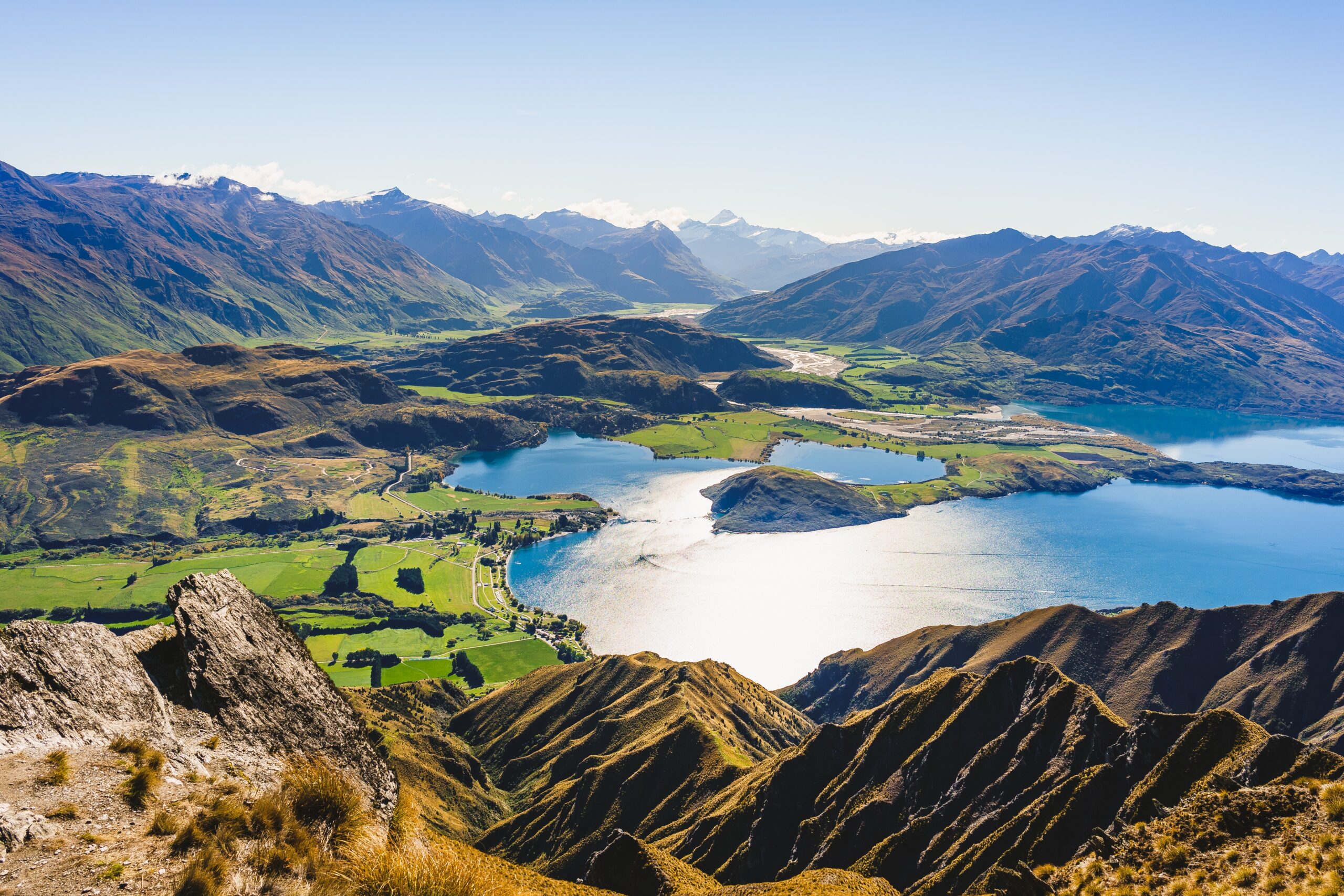 A,Landscape,View,Of,The,Roys,Peak,,Wanaka,,New,Zealand